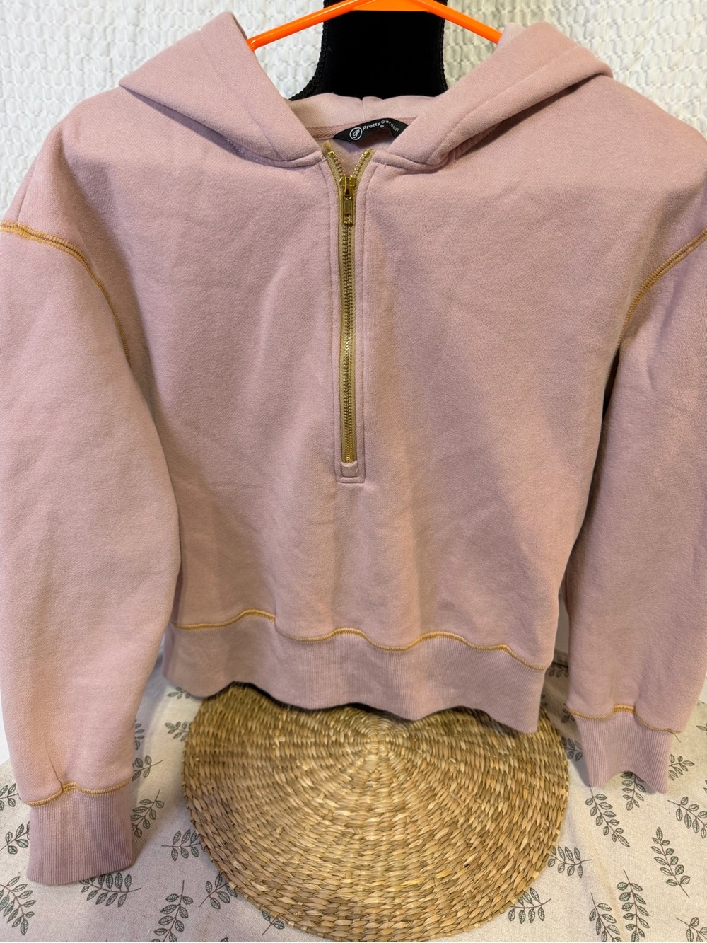Cropped Dusty Pink Half-Zip Hoodie with Contrast Stitching